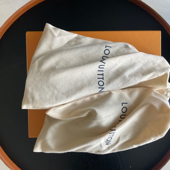 NEW Louis Vuitton Pool pillow Slippers - Picture 7 of 10